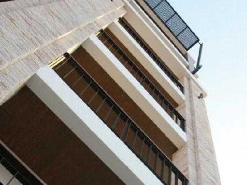 Hiran Residence Patong Exterior foto